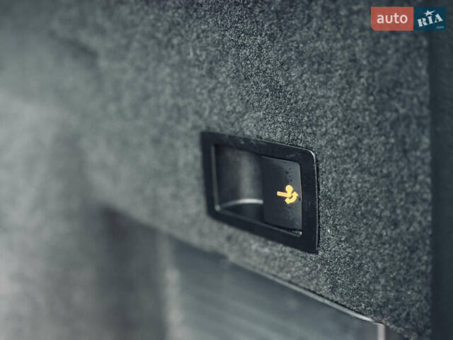 Чорний Шкода Kodiaq, об'ємом двигуна 1.97 л та пробігом 219 тис. км за 28999 $, фото 87 на Automoto.ua