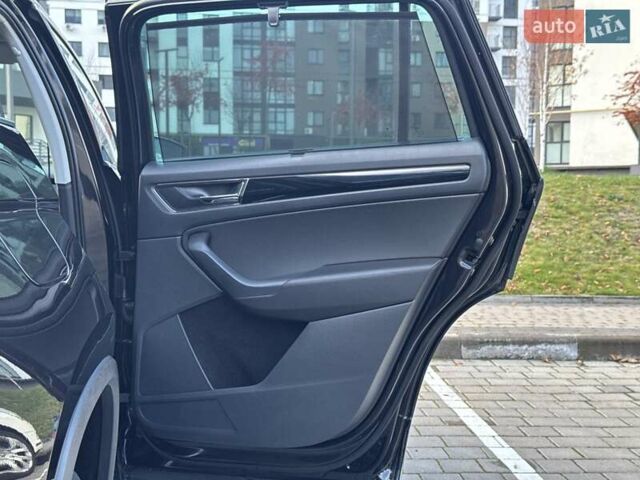 Черный Шкода Kodiaq, объемом двигателя 1.97 л и пробегом 185 тыс. км за 32800 $, фото 90 на Automoto.ua