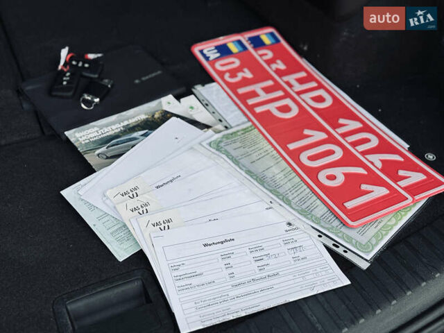 Чорний Шкода Kodiaq, об'ємом двигуна 1.97 л та пробігом 219 тис. км за 28999 $, фото 149 на Automoto.ua