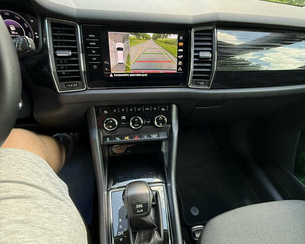 Черный Шкода Kodiaq, объемом двигателя 1.97 л и пробегом 237 тыс. км за 28000 $, фото 11 на Automoto.ua