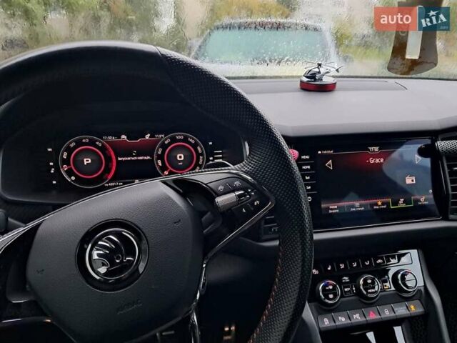 Черный Шкода Kodiaq, объемом двигателя 1.97 л и пробегом 208 тыс. км за 35700 $, фото 4 на Automoto.ua