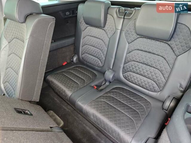 Черный Шкода Kodiaq, объемом двигателя 1.97 л и пробегом 99 тыс. км за 30000 $, фото 17 на Automoto.ua