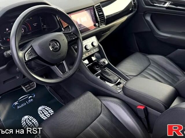 Черный Шкода Kodiaq, объемом двигателя 2 л и пробегом 179 тыс. км за 32500 $, фото 5 на Automoto.ua