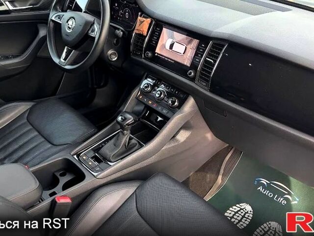 Черный Шкода Kodiaq, объемом двигателя 2 л и пробегом 179 тыс. км за 32500 $, фото 7 на Automoto.ua