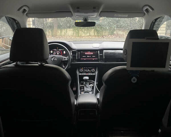 Черный Шкода Kodiaq, объемом двигателя 2 л и пробегом 213 тыс. км за 27000 $, фото 2 на Automoto.ua