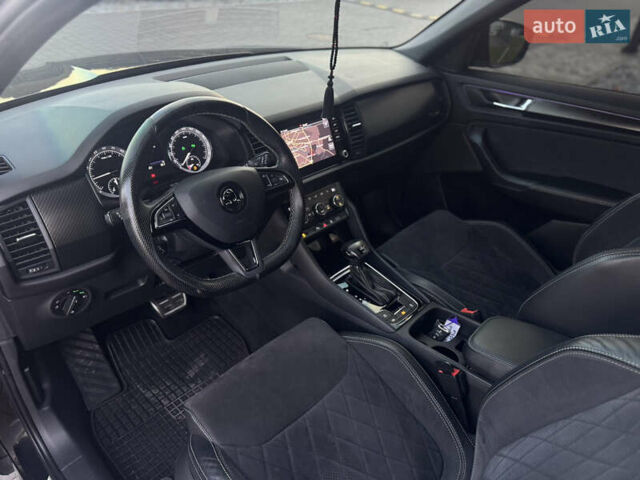 Черный Шкода Kodiaq, объемом двигателя 1.97 л и пробегом 220 тыс. км за 30999 $, фото 18 на Automoto.ua