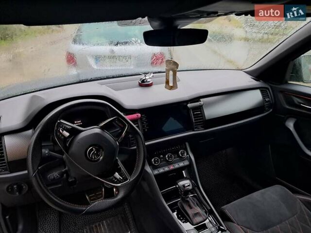 Черный Шкода Kodiaq, объемом двигателя 1.97 л и пробегом 208 тыс. км за 35700 $, фото 2 на Automoto.ua