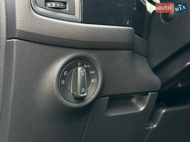 Чорний Шкода Kodiaq, об'ємом двигуна 2 л та пробігом 150 тис. км за 28340 $, фото 34 на Automoto.ua