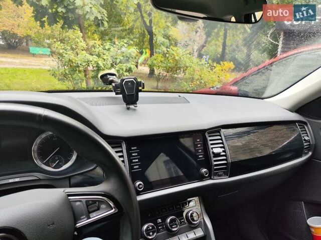Шкода Kodiaq 2020 у Киеве на Automoto.ua Черный Шкода Kodiaq, об'ємом двигуна 1.97 л та пробігом 137 тис. км за 32000 $, фото 9 на Automoto.ua