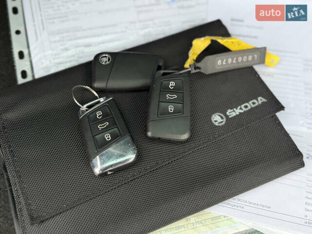 Черный Шкода Kodiaq, объемом двигателя 2 л и пробегом 237 тыс. км за 26555 $, фото 150 на Automoto.ua