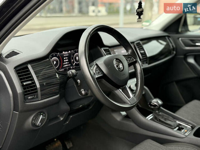 Черный Шкода Kodiaq, объемом двигателя 2 л и пробегом 237 тыс. км за 26555 $, фото 75 на Automoto.ua