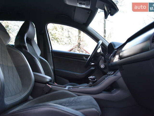 Чорний Шкода Kodiaq, об'ємом двигуна 2 л та пробігом 160 тис. км за 31999 $, фото 45 на Automoto.ua