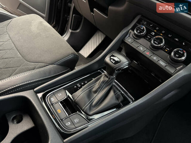 Черный Шкода Kodiaq, объемом двигателя 2 л и пробегом 160 тыс. км за 33499 $, фото 62 на Automoto.ua