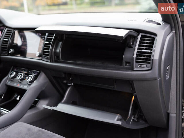 Черный Шкода Kodiaq, объемом двигателя 2 л и пробегом 228 тыс. км за 32800 $, фото 86 на Automoto.ua