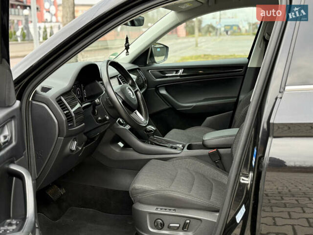 Черный Шкода Kodiaq, объемом двигателя 2 л и пробегом 237 тыс. км за 26555 $, фото 66 на Automoto.ua