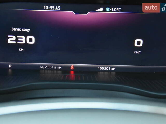 Чорний Шкода Kodiaq, об'ємом двигуна 2 л та пробігом 160 тис. км за 31999 $, фото 49 на Automoto.ua