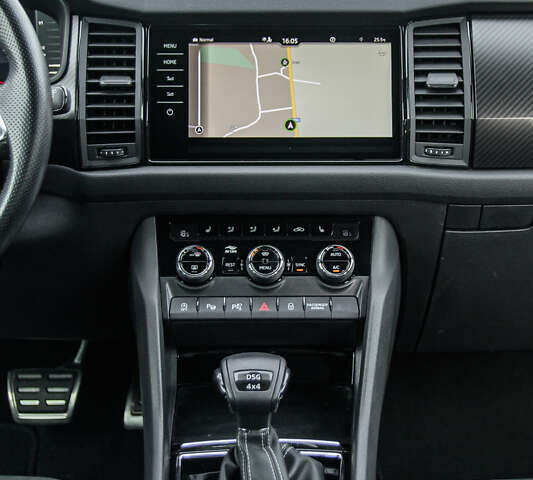 Чорний Шкода Kodiaq, об'ємом двигуна 0 л та пробігом 106 тис. км за 39003 $, фото 48 на Automoto.ua