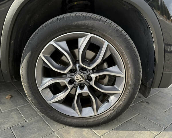 Черный Шкода Kodiaq, объемом двигателя 2 л и пробегом 175 тыс. км за 35499 $, фото 92 на Automoto.ua