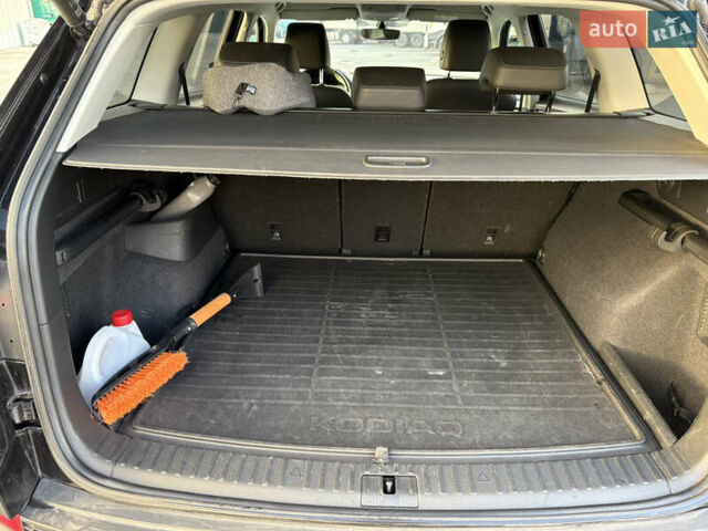 Черный Шкода Kodiaq, объемом двигателя 0 л и пробегом 160 тыс. км за 31800 $, фото 27 на Automoto.ua