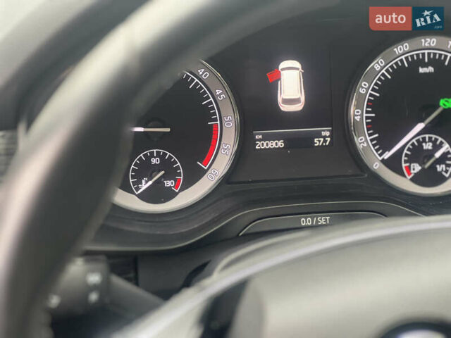 Чорний Шкода Kodiaq, об'ємом двигуна 1.97 л та пробігом 201 тис. км за 32850 $, фото 27 на Automoto.ua