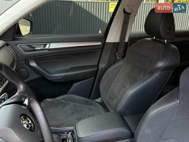 Черный Шкода Kodiaq, объемом двигателя 2 л и пробегом 60 тыс. км за 35800 $, фото 30 на Automoto.ua
