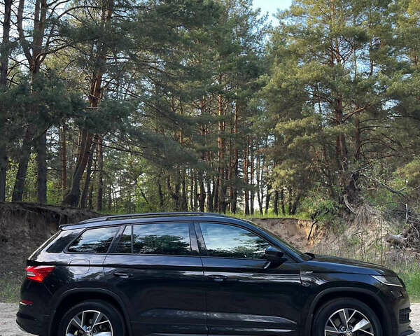 Черный Шкода Kodiaq, объемом двигателя 1.98 л и пробегом 220 тыс. км за 30000 $, фото 2 на Automoto.ua