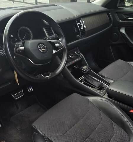 Черный Шкода Kodiaq, объемом двигателя 1.97 л и пробегом 92 тыс. км за 33600 $, фото 2 на Automoto.ua