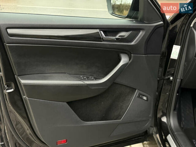 Черный Шкода Kodiaq, объемом двигателя 2 л и пробегом 237 тыс. км за 26555 $, фото 63 на Automoto.ua