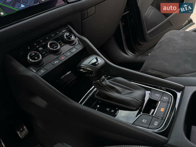Черный Шкода Kodiaq, объемом двигателя 2 л и пробегом 160 тыс. км за 33499 $, фото 45 на Automoto.ua