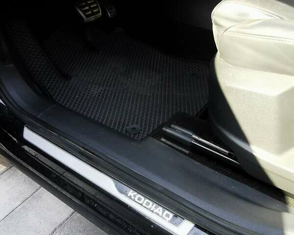 Чорний Шкода Kodiaq, об'ємом двигуна 1.97 л та пробігом 59 тис. км за 34000 $, фото 7 на Automoto.ua