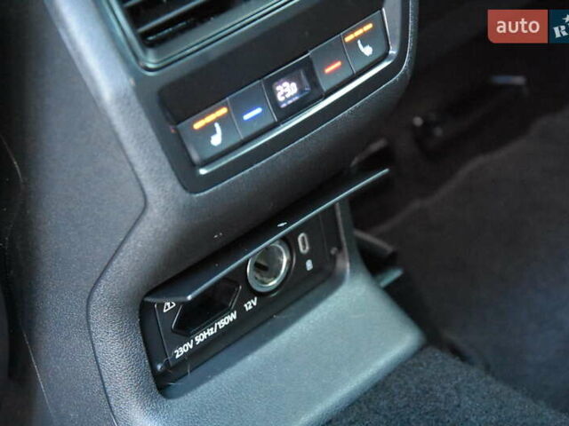 Чорний Шкода Kodiaq, об'ємом двигуна 2 л та пробігом 160 тис. км за 31999 $, фото 77 на Automoto.ua