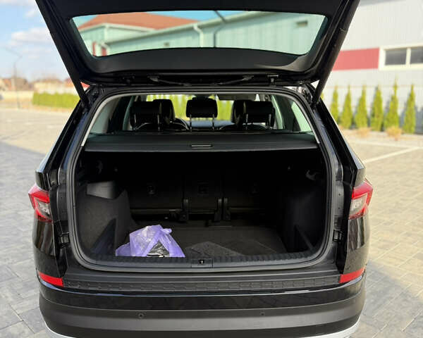 Черный Шкода Kodiaq, объемом двигателя 2 л и пробегом 175 тыс. км за 35499 $, фото 60 на Automoto.ua