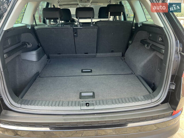 Черный Шкода Kodiaq, объемом двигателя 0 л и пробегом 165 тыс. км за 27500 $, фото 5 на Automoto.ua