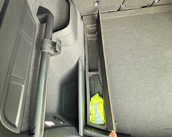 Шкода Kodiaq 2021 у Луцьку на Automoto.ua Чорний Шкода Kodiaq, об'ємом двигуна 1.97 л та пробігом 185 тис. км за 34900 $, фото 73 на Automoto.ua