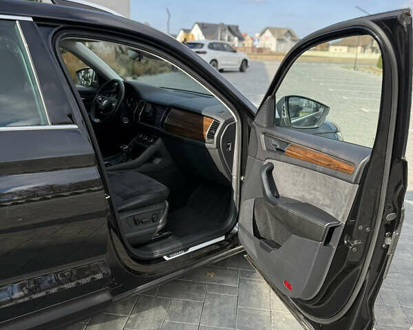 Черный Шкода Kodiaq, объемом двигателя 2 л и пробегом 175 тыс. км за 35499 $, фото 76 на Automoto.ua