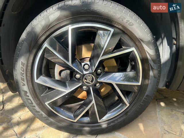 Черный Шкода Kodiaq, объемом двигателя 0 л и пробегом 165 тыс. км за 27100 $, фото 14 на Automoto.ua