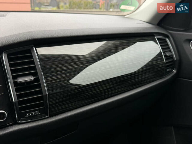 Черный Шкода Kodiaq, объемом двигателя 2 л и пробегом 237 тыс. км за 26555 $, фото 135 на Automoto.ua