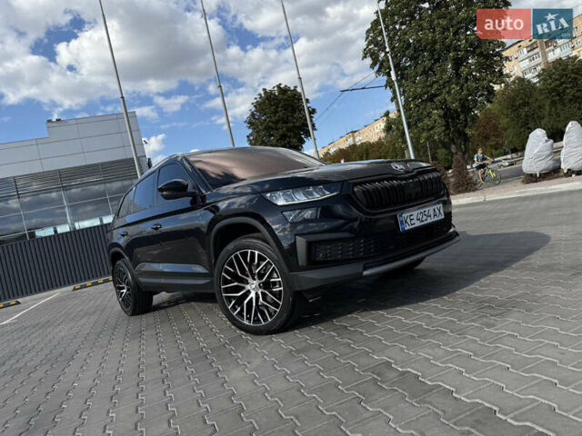 Черный Шкода Kodiaq, объемом двигателя 2 л и пробегом 60 тыс. км за 35800 $, фото 2 на Automoto.ua