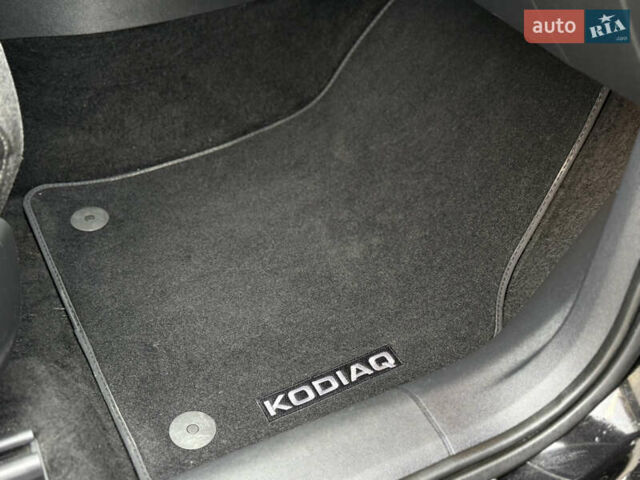 Черный Шкода Kodiaq, объемом двигателя 2 л и пробегом 237 тыс. км за 26555 $, фото 96 на Automoto.ua
