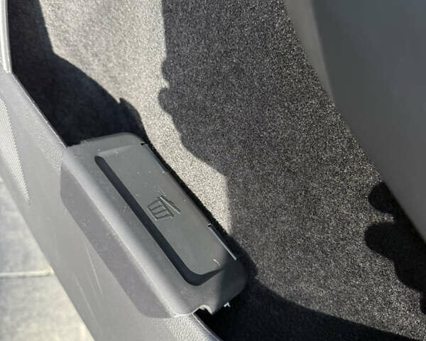 Черный Шкода Kodiaq, объемом двигателя 2 л и пробегом 175 тыс. км за 35499 $, фото 78 на Automoto.ua