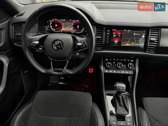 Черный Шкода Kodiaq, объемом двигателя 1.97 л и пробегом 127 тыс. км за 39900 $, фото 22 на Automoto.ua
