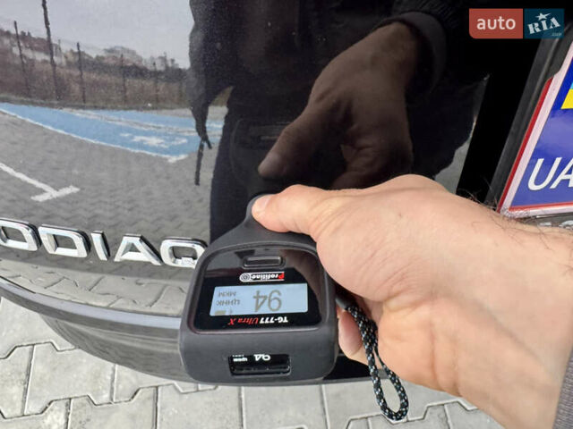 Черный Шкода Kodiaq, объемом двигателя 1.97 л и пробегом 132 тыс. км за 39900 $, фото 81 на Automoto.ua