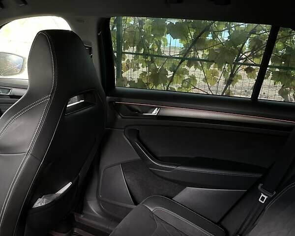 Чорний Шкода Kodiaq, об'ємом двигуна 1.97 л та пробігом 120 тис. км за 41000 $, фото 17 на Automoto.ua