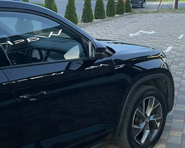 Черный Шкода Kodiaq, объемом двигателя 1.97 л и пробегом 60 тыс. км за 42800 $, фото 3 на Automoto.ua