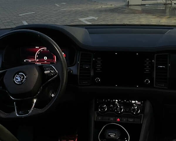 Черный Шкода Kodiaq, объемом двигателя 1.97 л и пробегом 60 тыс. км за 42800 $, фото 13 на Automoto.ua