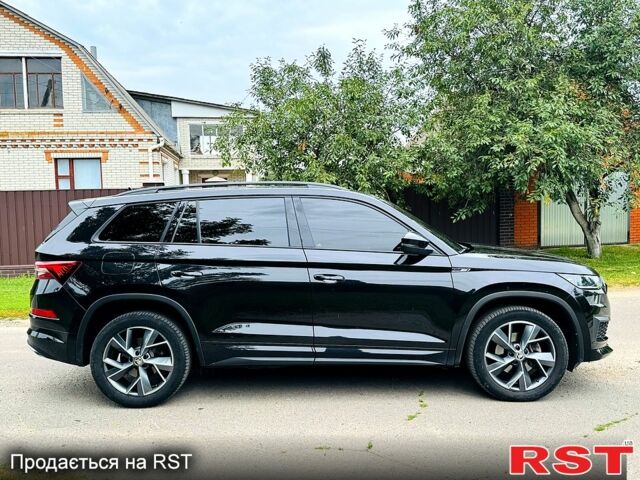 Черный Шкода Kodiaq, объемом двигателя 2 л и пробегом 32 тыс. км за 40500 $, фото 2 на Automoto.ua