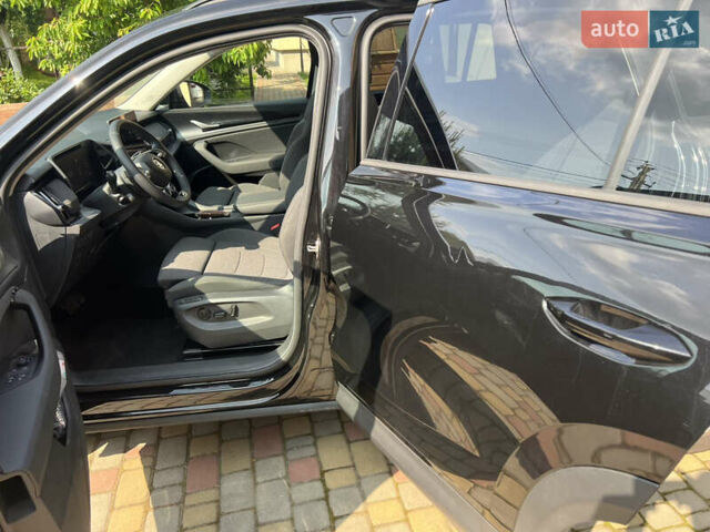 Шкода Kodiaq 2024 в Львове на Automoto.ua Черный Шкода Kodiaq, объемом двигателя 2 л и пробегом 22 тыс. км за 47468 $, фото 2 на Automoto.ua