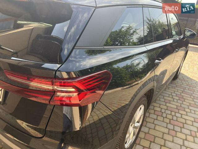 Шкода Kodiaq 2024 в Львове на Automoto.ua Черный Шкода Kodiaq, объемом двигателя 2 л и пробегом 22 тыс. км за 47468 $, фото 8 на Automoto.ua