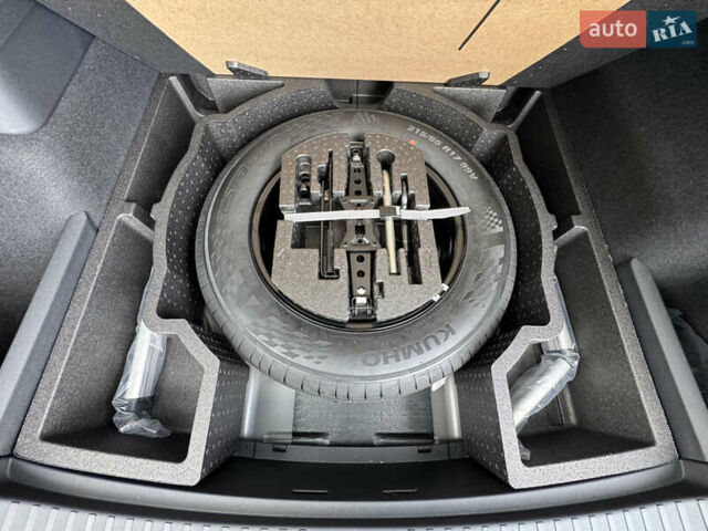 Шкода Kodiaq 2025 у Києві на Automoto.ua Чорний Шкода Kodiaq, об'ємом двигуна 2 л та пробігом 1 тис. км за 53333 $, фото 54 на Automoto.ua