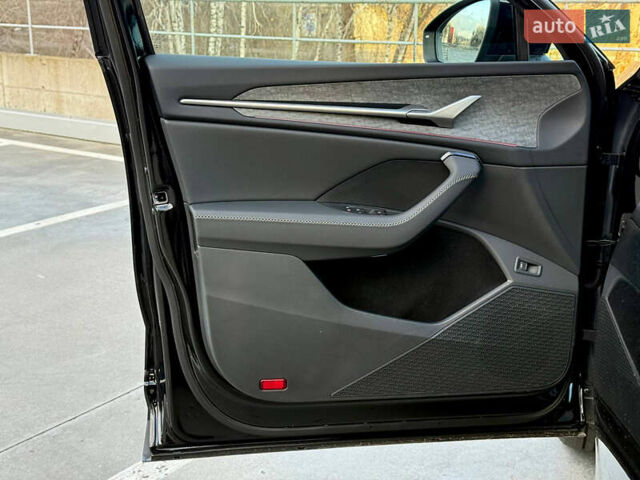 Чорний Шкода Kodiaq, об'ємом двигуна 2 л та пробігом 1 тис. км за 47777 $, фото 48 на Automoto.ua